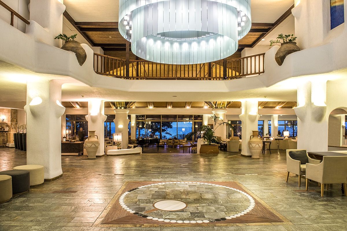 Coral Beach & Resort (Paphos) - recepcja / lobby
