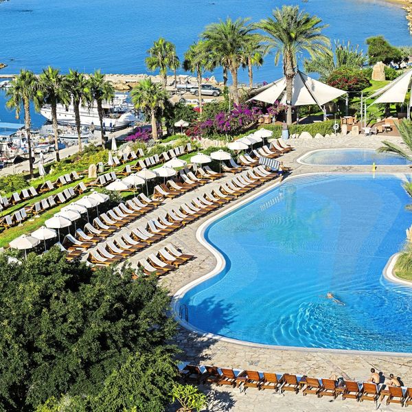 Coral Beach & Resort (Paphos)