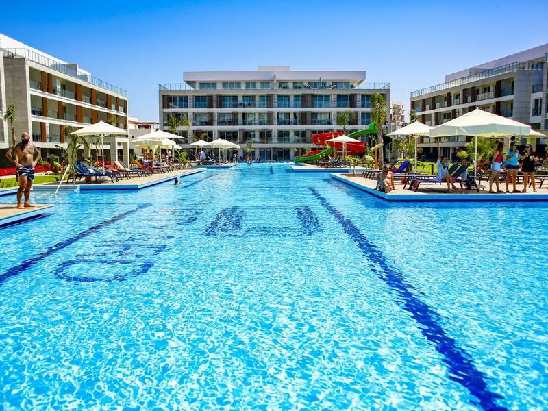 Courtyard Long Beach