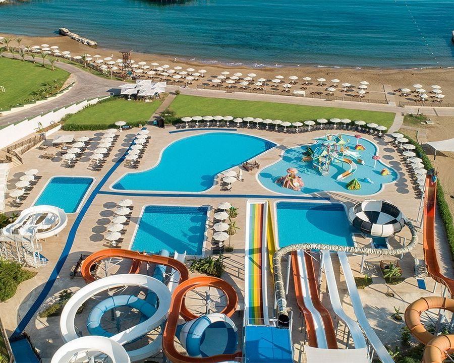 Elexus Resort