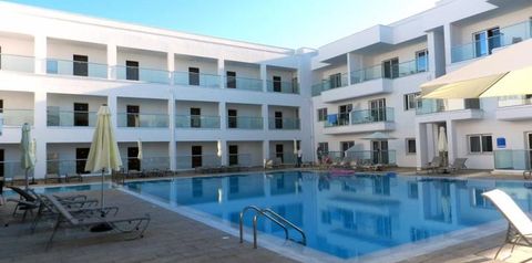 obiekt, teren hotelu, basen