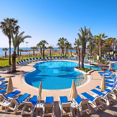 Golden Bay Beach - Cypr Południowy