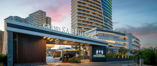 Grand Sapphire Resort