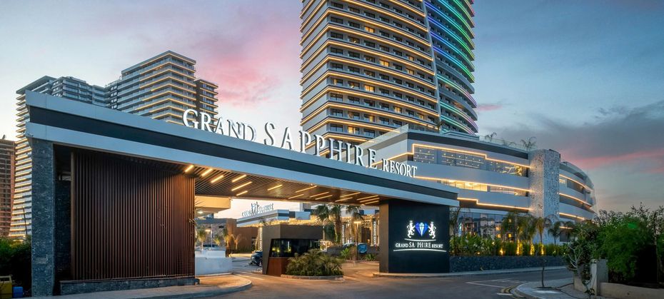 Grand Sapphire Resort