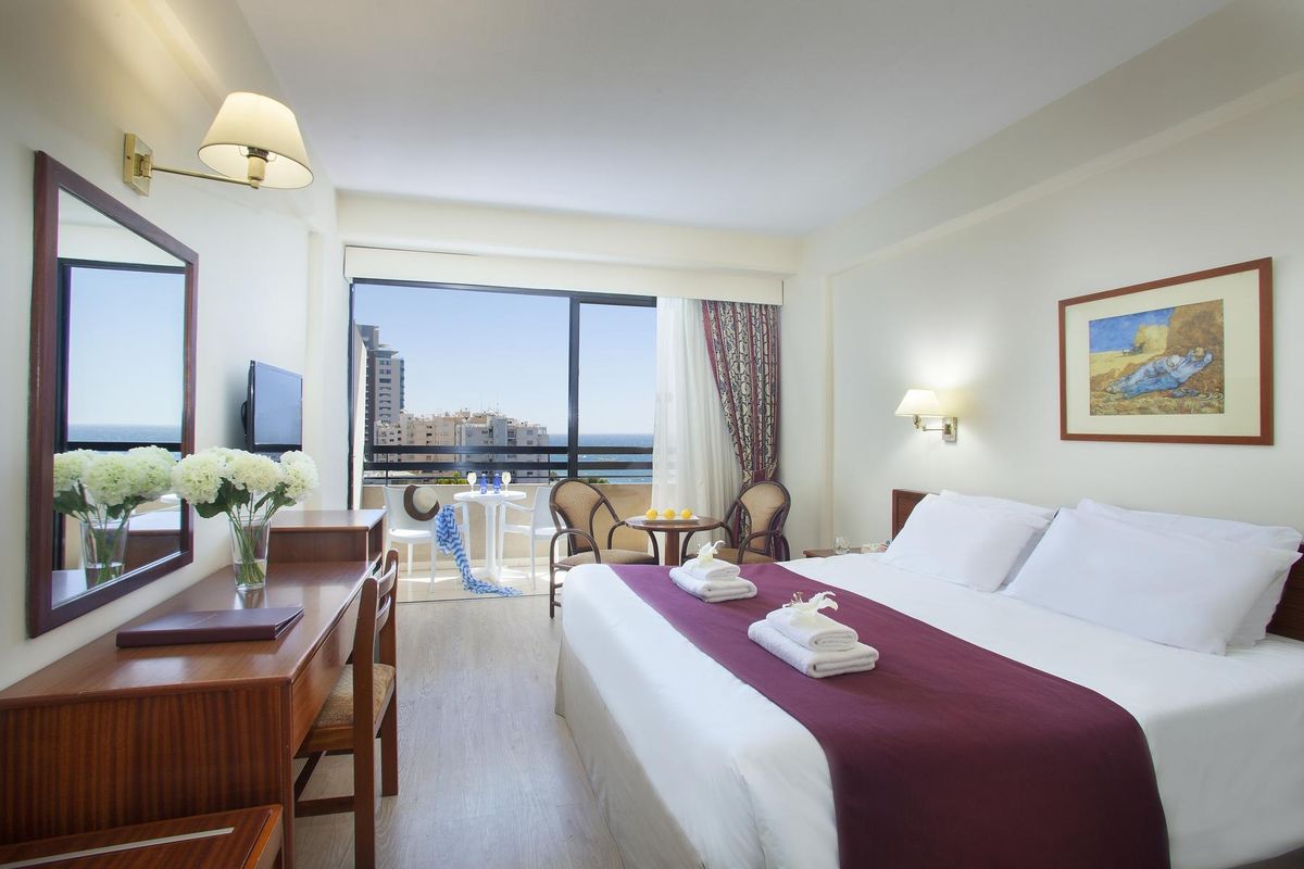 Kapetanios Odysseia (ex Kanika Pantheon) - pokój z widokiem na morze