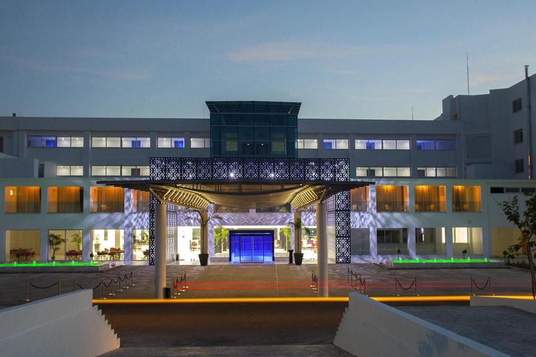 King Evelthon Beach Hotel and Resort - obiekt