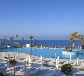 King Evelthon Beach Hotel and Resort