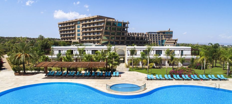 Noah's Ark Deluxe Hotel & Spa