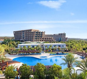 Noah's Ark Deluxe Hotel & Spa