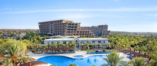 Noah's Ark Deluxe Hotel & Spa