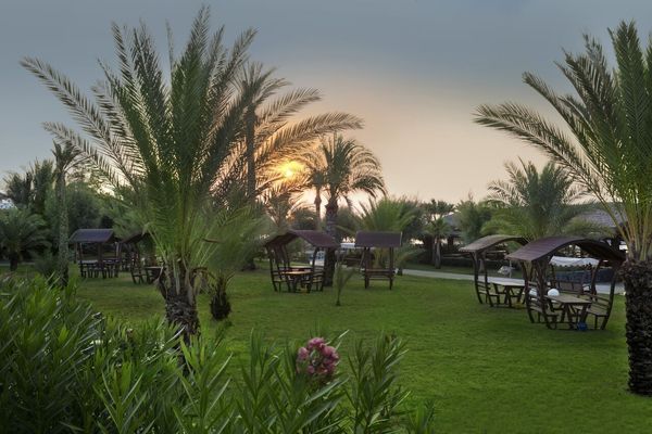 Noah's Ark Deluxe Hotel & Spa