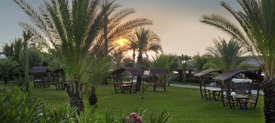 Noah's Ark Deluxe Hotel & Spa