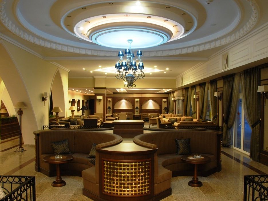 lobby bar