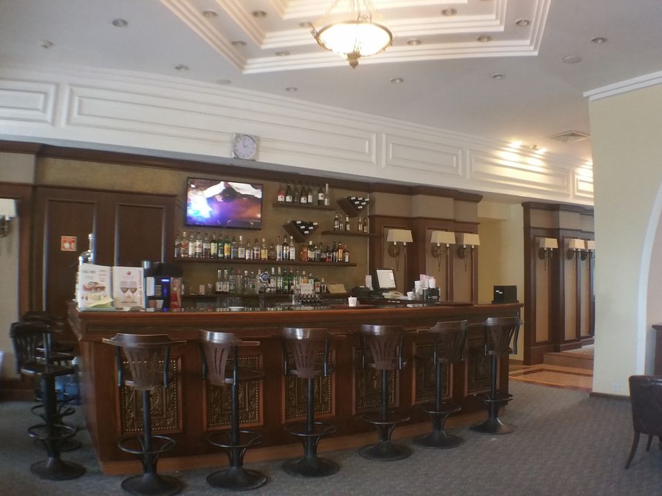 lobby bar
