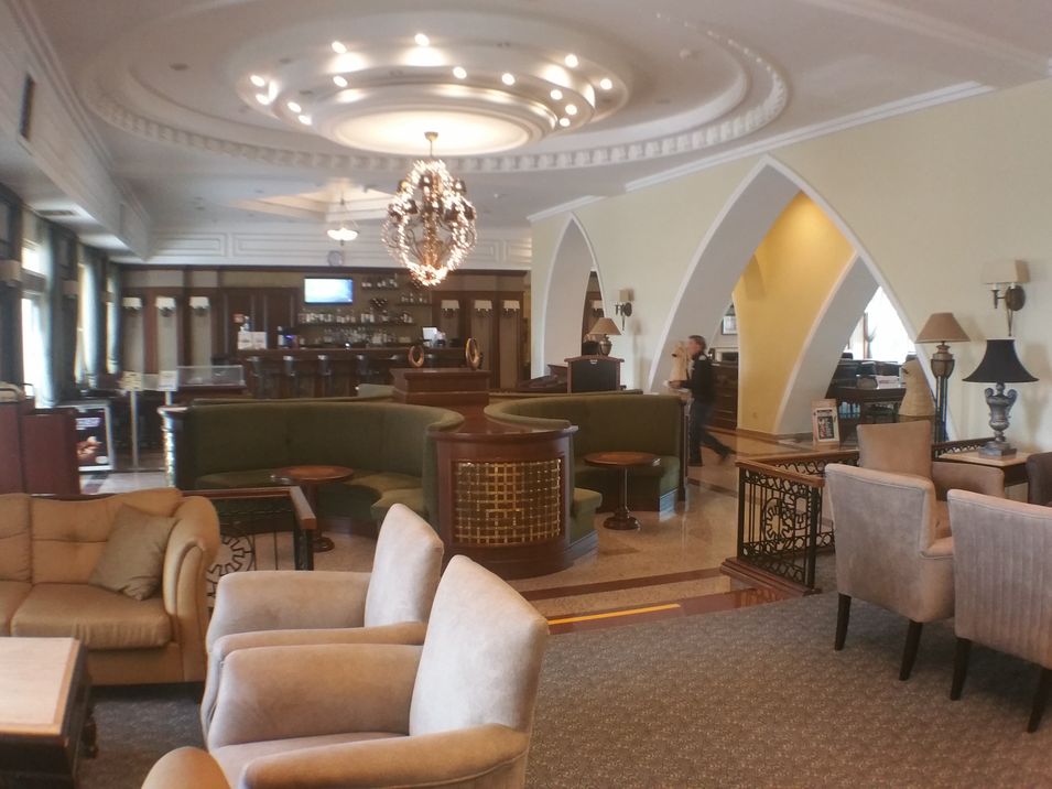 lobby bar