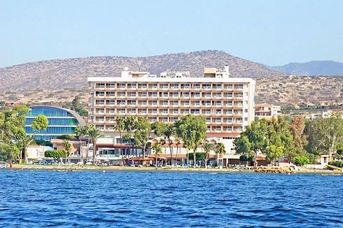 Poseidonia Beach