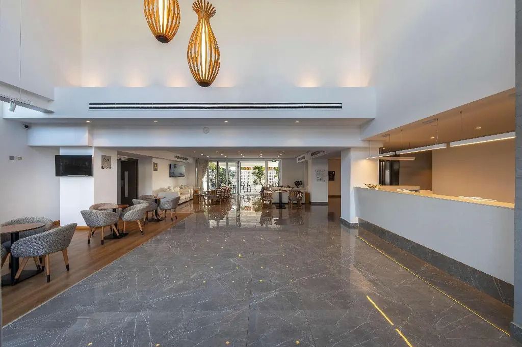 Protaras Plaza - recepcja / lobby