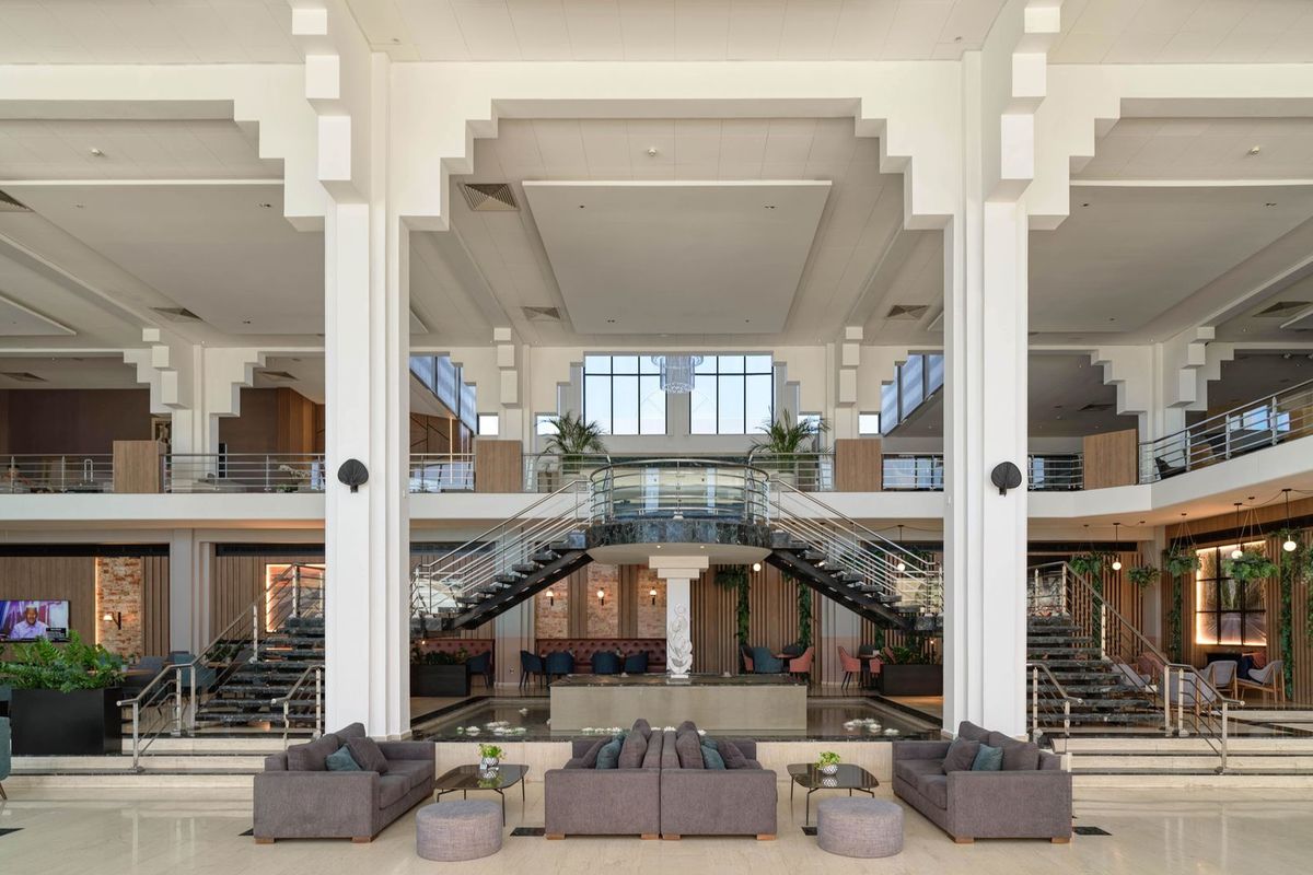 St. George Beach Hotel & Spa Resort - recepcja / lobby