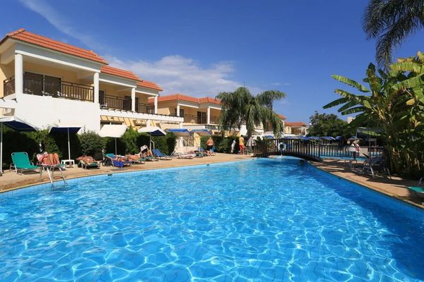 Sun Palace