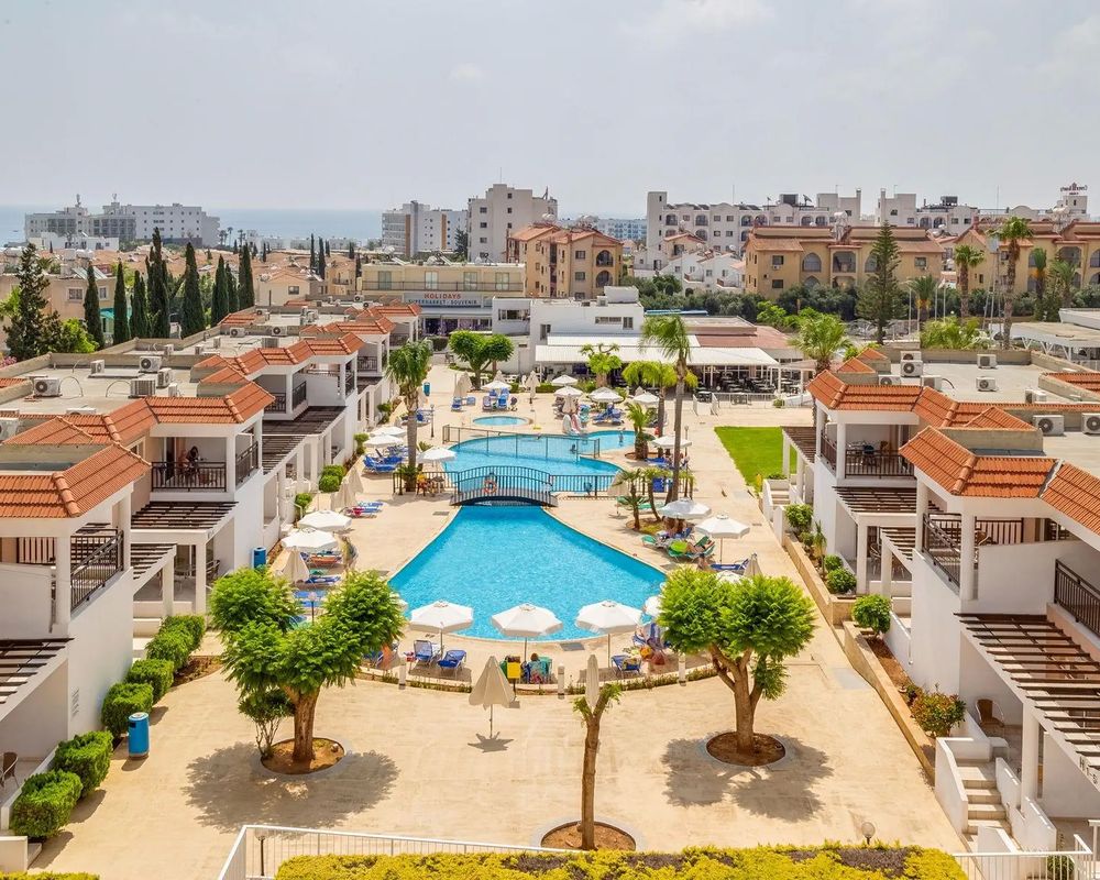 Sun Palace