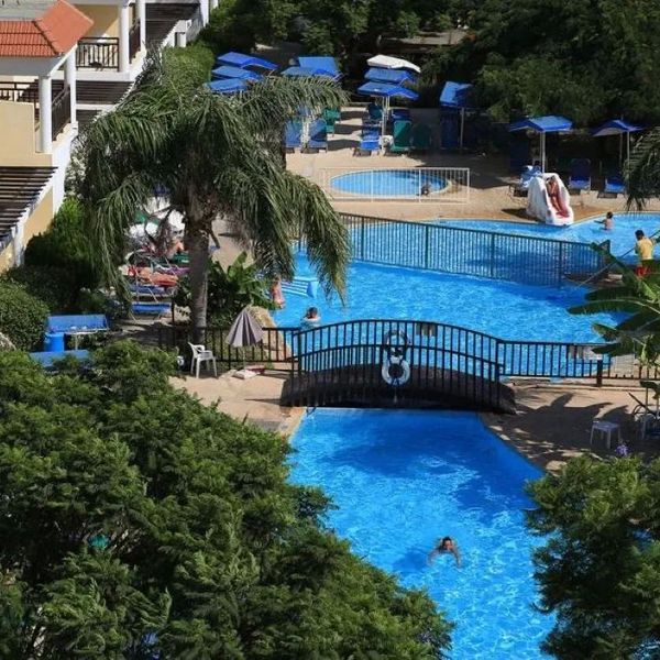 Sun Palace