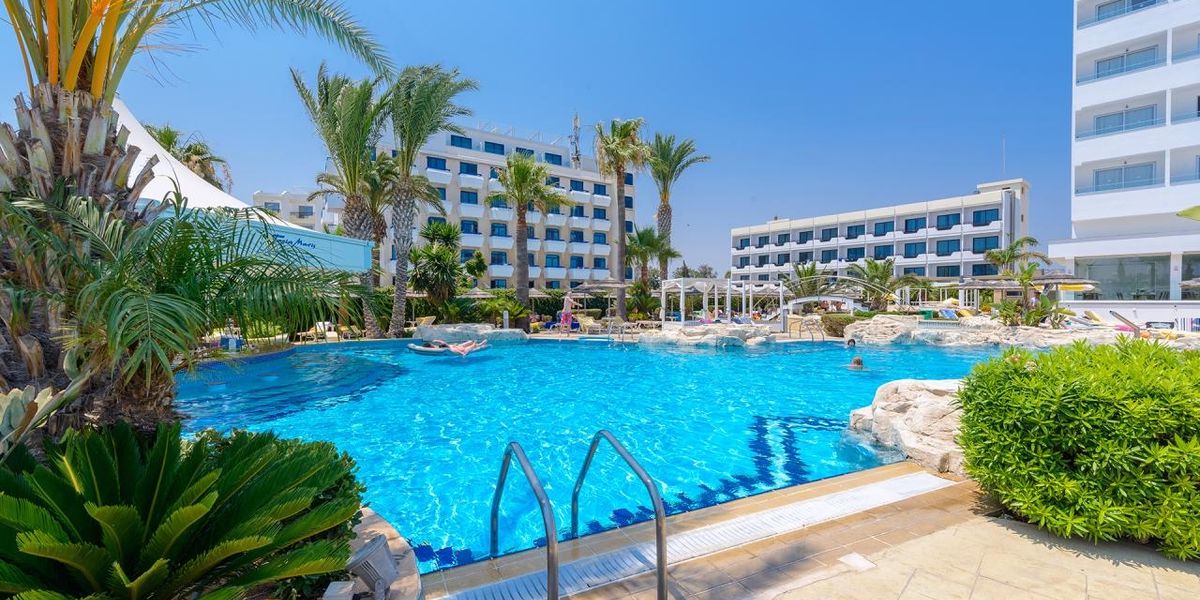 Cypr na 7 dni w październiku: 4⋆ hotel od 3 589 zł