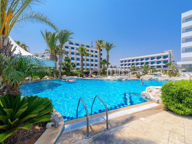 Tasia Maris Beach and Spa