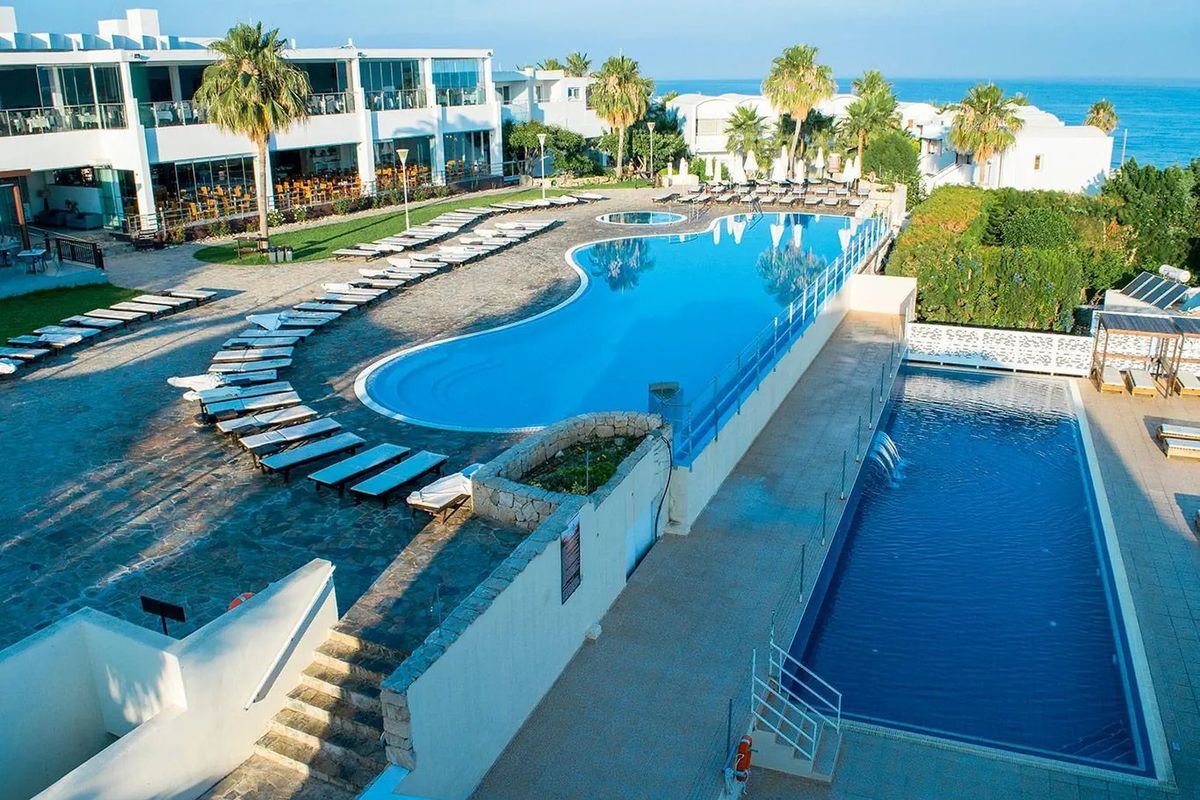 Theo Sunset Bay Holiday Village - basen