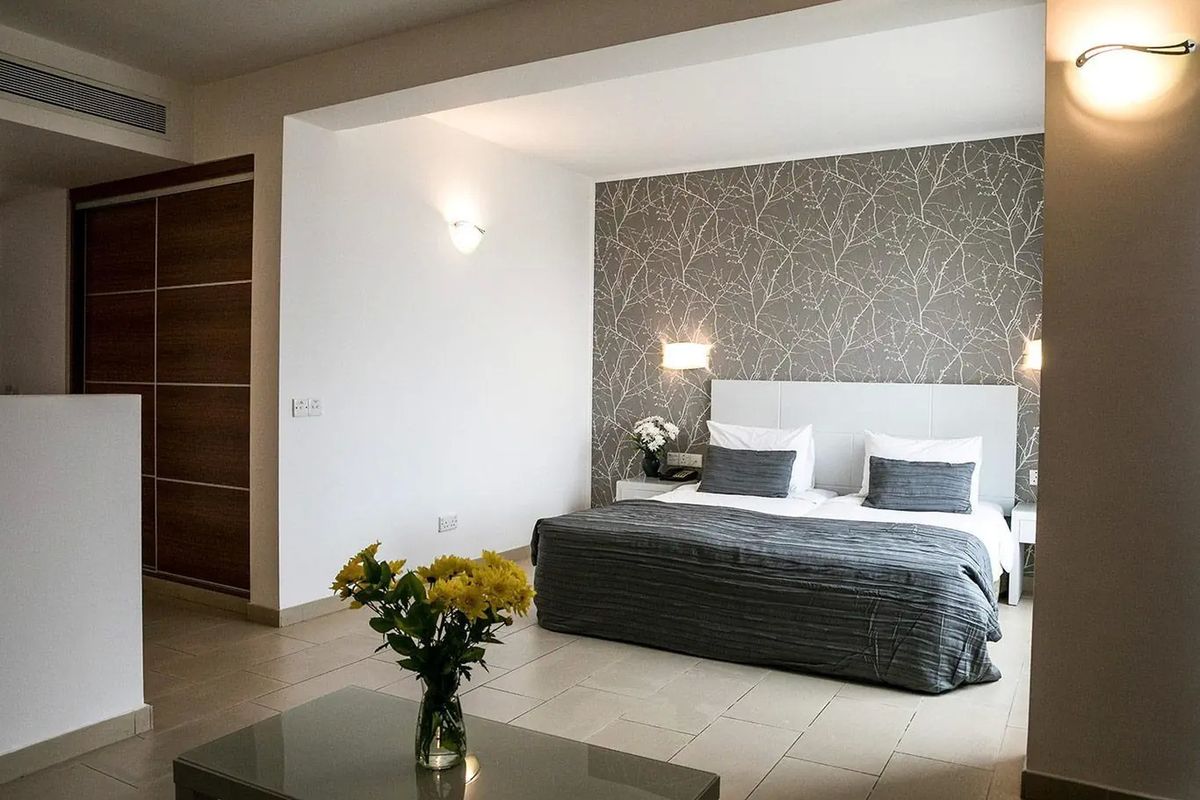 Theo Sunset Bay Holiday Village - pokój