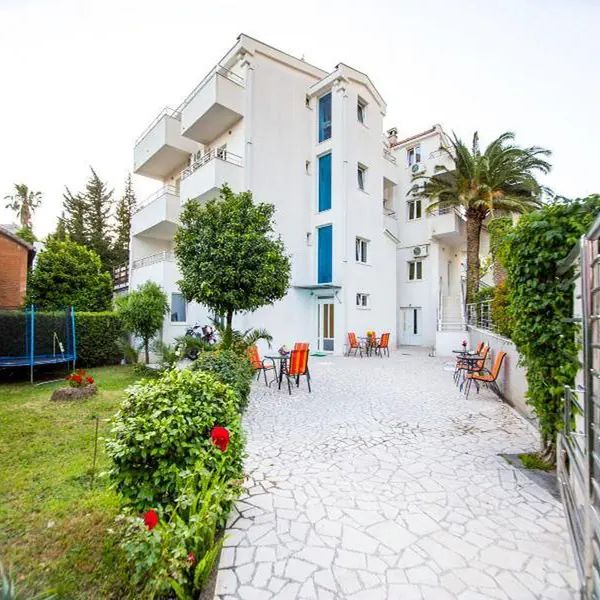 Apartments Lazovic