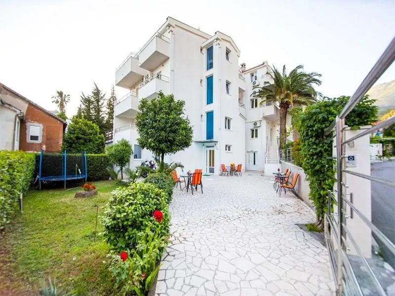 Apartments Lazovic