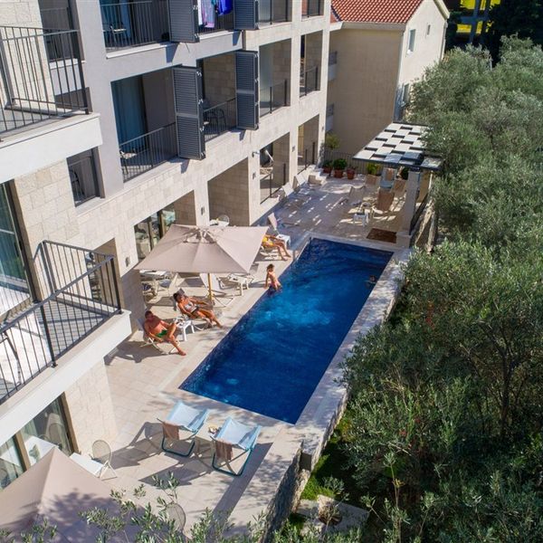 Eleven (Petrovac)