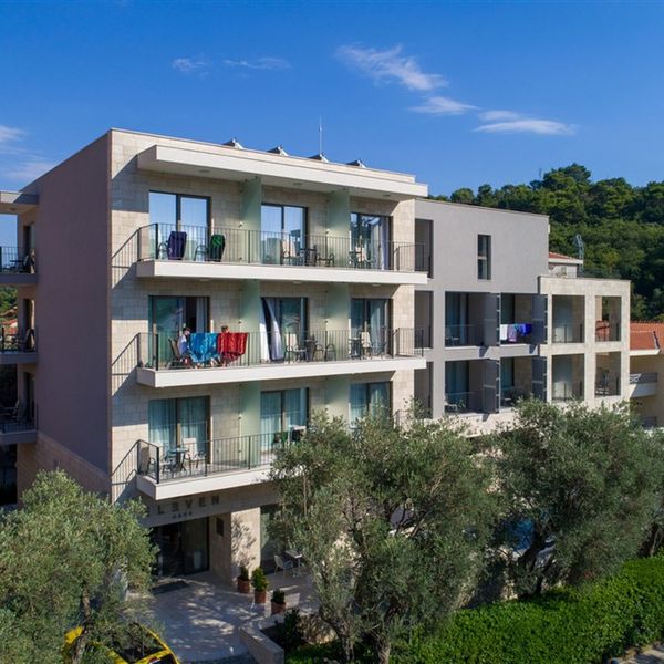 Eleven (Petrovac)