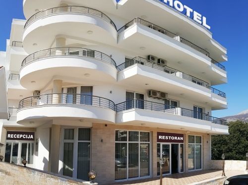 Hotel S Mujanovic