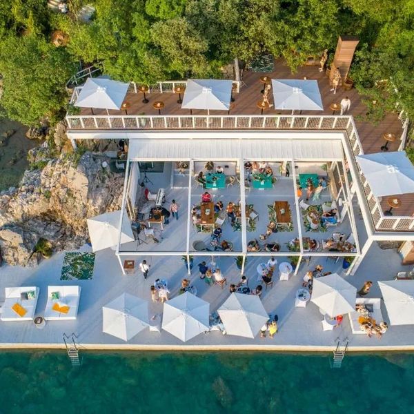 Infinity hotel by Dukley