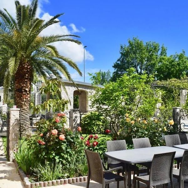 Villa Dolphin