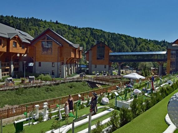 obiekt, budynek główny, teren hotelu