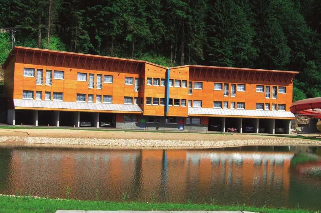 obiekt, budynek główny, teren hotelu