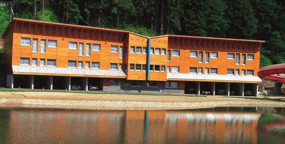 obiekt, budynek główny, teren hotelu