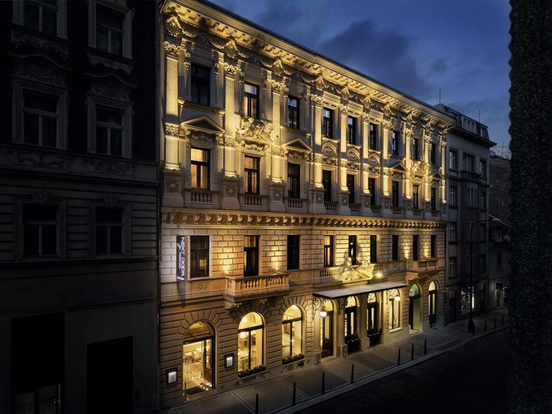 Cosmopolitan Prague 5*