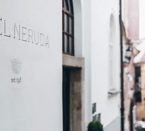 Design Neruda