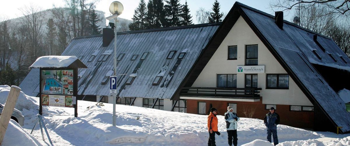 obiekt, budynek główny, teren hotelu