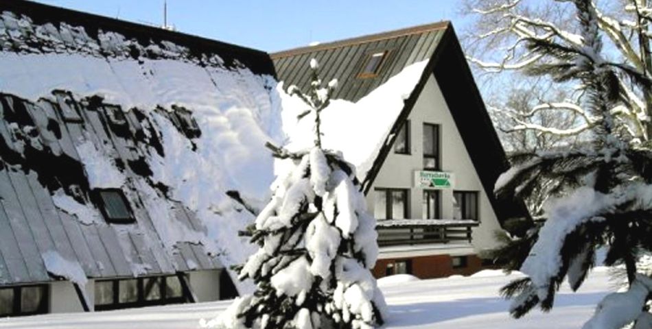 obiekt, budynek główny, teren hotelu