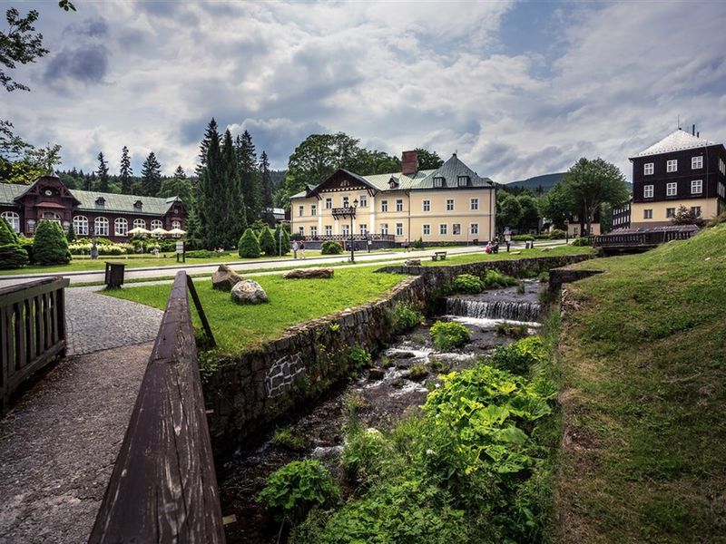 Lazenske domy Karlova Studanka