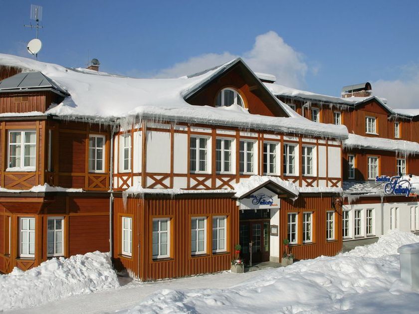 obiekt, budynek główny, teren hotelu