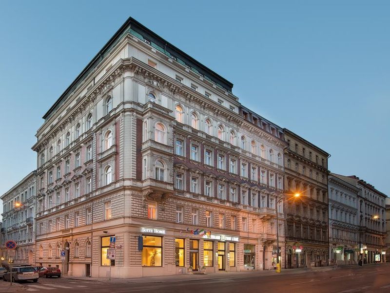 Suite Home Prague 4*