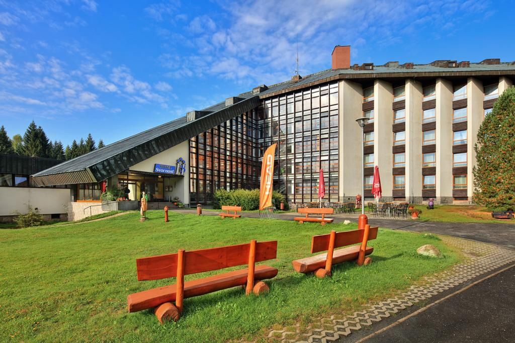 obiekt, budynek główny, teren hotelu