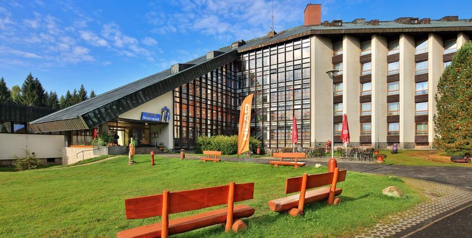 obiekt, budynek główny, teren hotelu