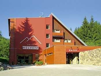 Velveta 3*