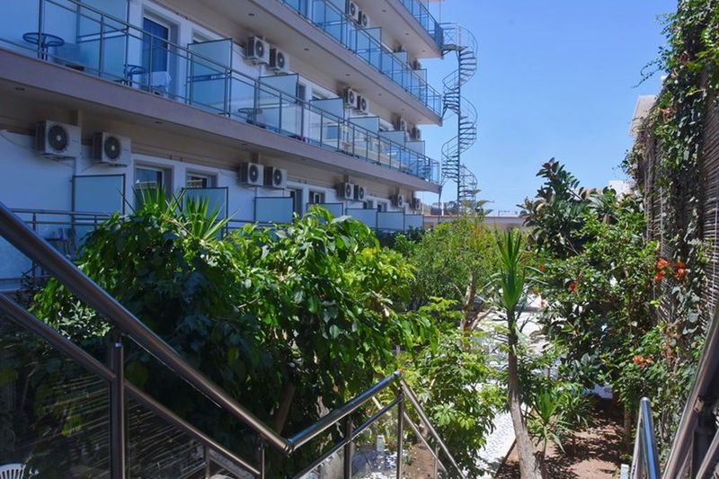 obiekt, teren hotelu